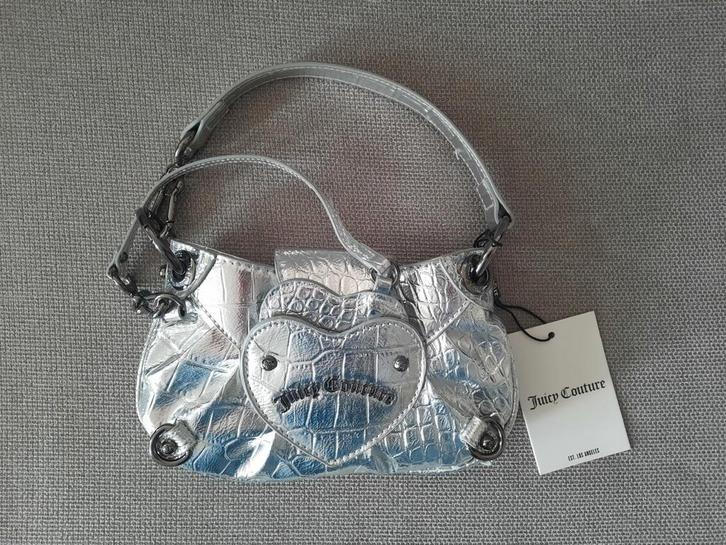 Juicy Couture tas handtas love version zilver grijs y2k, Sieraden, Tassen en Uiterlijk, Tassen | Damestassen, Zo goed als nieuw