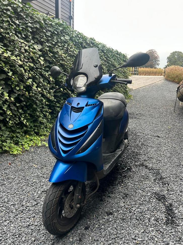 Piaggio Zip 4T 50cc - Blauw, Fietsen en Brommers, Scooters | Piaggio, Gebruikt, Zip, Maximaal 45 km/u, Benzine, Ophalen