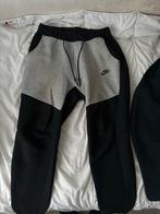 Nike Tech Fleece Broek M + Vest S - Gedragen, Kleding | Heren, Sportkleding, Ophalen, Maat 48/50 (M), Grijs, Gedragen