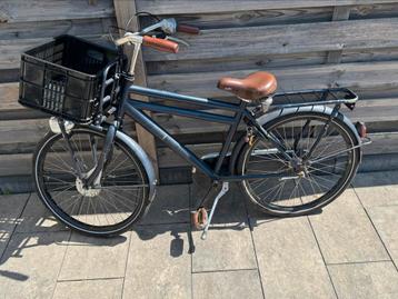 Fiets gebruikt.  beschikbaar voor biedingen