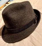 Klassiek grijze heren hoed , nog keurig netjes , zelden gebr, Ophalen of Verzenden, Zo goed als nieuw
