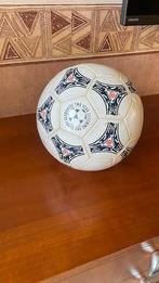 Official Match Ball UEFA Euro Championship 1996, Verzamelen, Ophalen, Zo goed als nieuw, Buitenlandse clubs, Overige typen