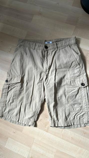 Short WE mt 29 beschikbaar voor biedingen