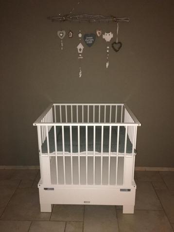 Bopita box met lade incl. 2 boxkleden beschikbaar voor biedingen