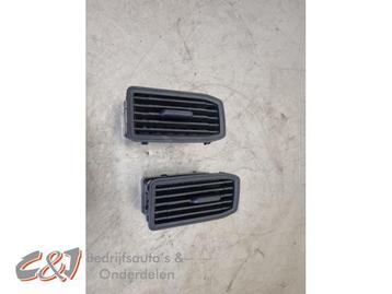 Luchtrooster Dashboard van een Volkswagen Caddy beschikbaar voor biedingen