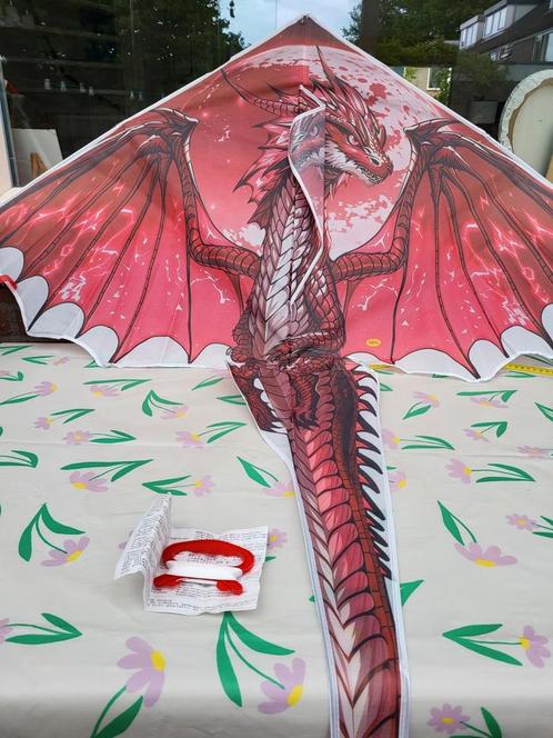 Vlieger Red Dragon - nieuw, met kabelkoord!, Sport en Fitness, Vliegeren, Nieuw, Tweelijns, Ophalen of Verzenden