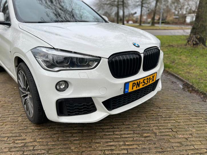 BMW X1 Xdrive18d 150pk Aut 2017 Wit M-sportpakket,head-up, Auto's, BMW, Particulier, X1, Diesel, F, SUV of Terreinwagen, Automaat
