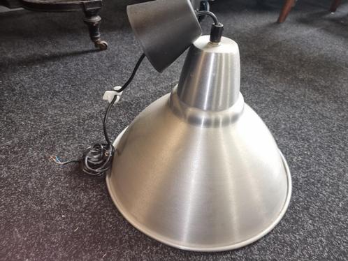 Zilverkleurige Metalen Industriele Hanglamp Lamp Modern, Huis en Inrichting, Lampen | Hanglampen, Zo goed als nieuw, Minder dan 50 cm