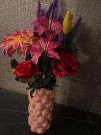 Prachtig kleurrijk boeket incl. hartjes vaas VALENTIJN TIP, Ophalen of Verzenden, Nieuw, Binnen