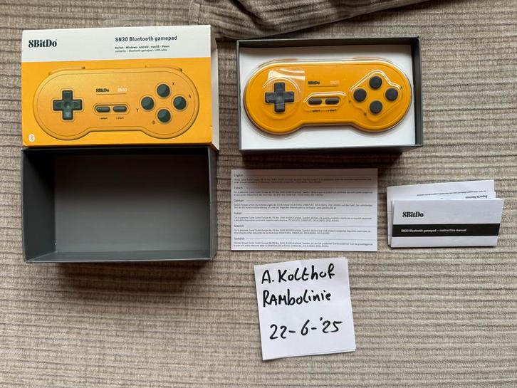 8bitdo SN30 controller, Spelcomputers en Games, Games | Overige, Zo goed als nieuw, 1 speler, Vanaf 3 jaar, Ophalen