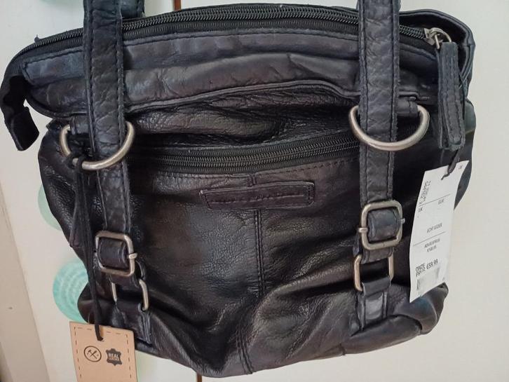 Nieuwe schouder tas van Hide and Stitches, met kaartjes, Sieraden, Tassen en Uiterlijk, Tassen | Damestassen, Nieuw, Schoudertasje