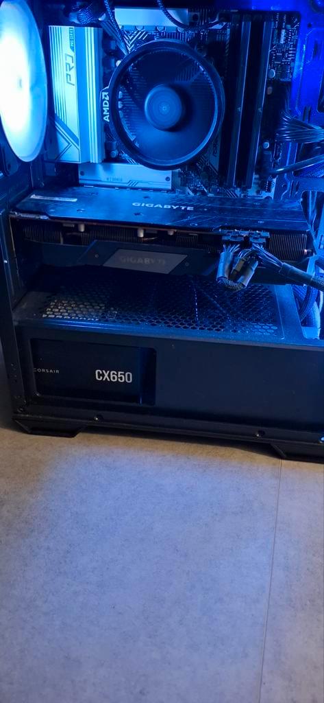 GIGABYTE RX 5700 XT Gaming 8GB, Computers en Software, Videokaarten, Zo goed als nieuw, AMD, GDDR5, HDMI, DisplayPort, Ophalen