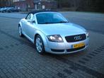 Audi TT 1.8 T Roadster 132KW 2001 Grijs met met zwarte kap, Auto's, Audi, Voorwielaandrijving, TT, Zwart, 4 cilinders