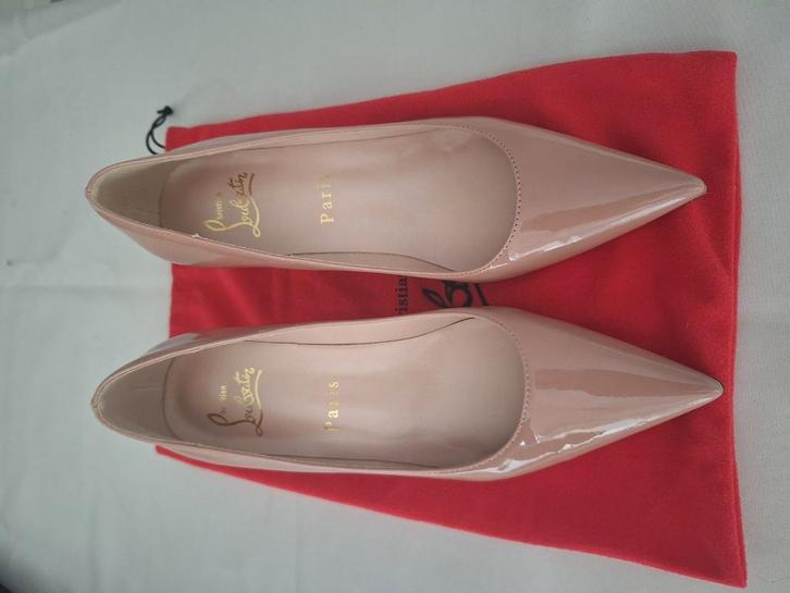Cristian Louboutin nude, Kleding | Dames, Schoenen, Zo goed als nieuw, Beige, Ophalen of Verzenden
