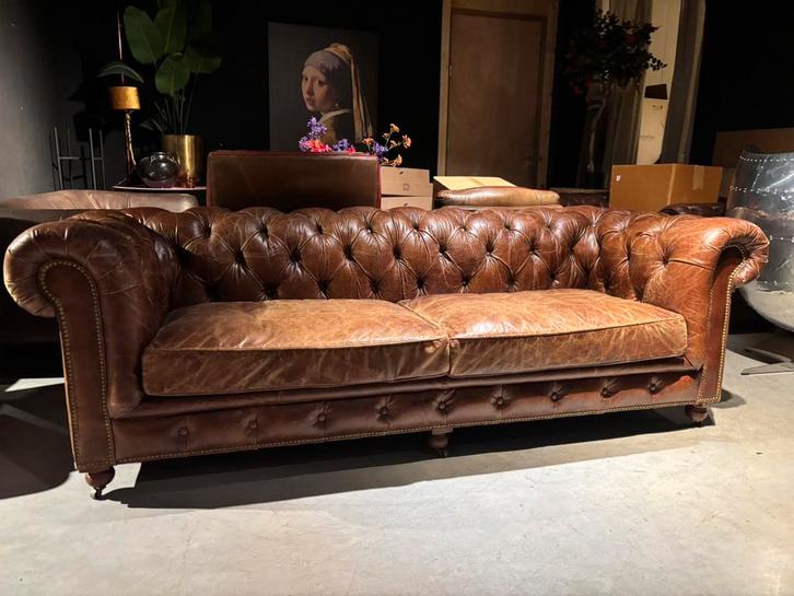 Chesterfield Flamant Bank Cognac bruin leer 2.35 breed, Huis en Inrichting, Banken | Bankstellen, Gebruikt, Rechte bank, Vierpersoons of meer