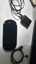 PlayStation Vita model 2004 Slim, Spelcomputers en Games, Ophalen, Zo goed als nieuw