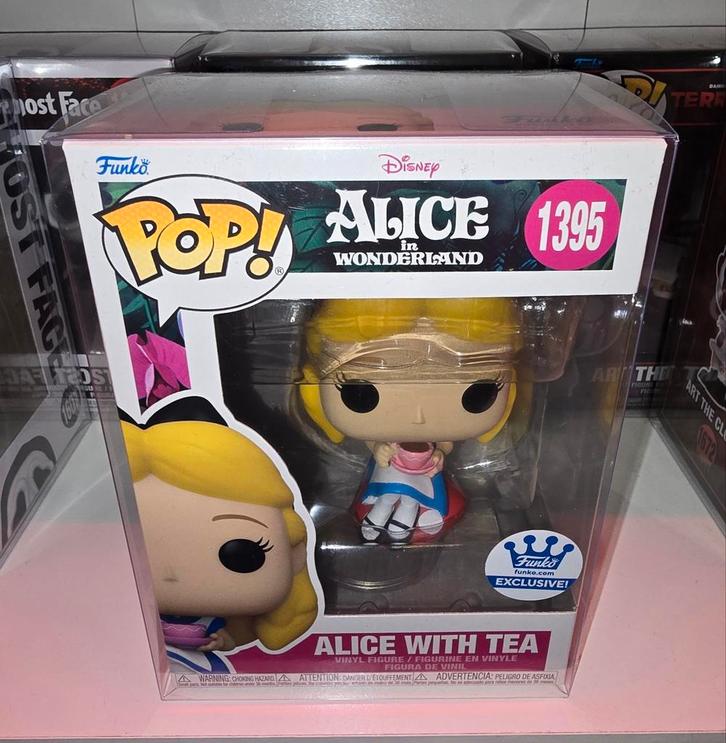 Funko Pop! 1395 Alice with Tea (Alice in Wonderland) EXCL, Verzamelen, Poppetjes en Figuurtjes, Nieuw, Ophalen of Verzenden