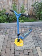 Blauwe stuntstep met wielhouder, Fietsen en Brommers, Steps, Ophalen, Gebruikt, Gewone step, Overige merken