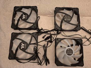 4 x ThermalTake TT-1225 120mm RGB fans beschikbaar voor biedingen