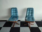 Wooden chairs, Ophalen, Zo goed als nieuw, Hout, Twee