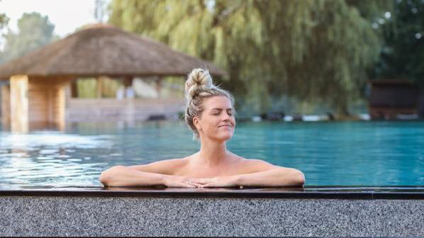 Sauna Dagentree Zwaluwhoeve tweede kaartje gratis, Tickets en Kaartjes, Recreatie | Dierentuinen, Twee personen