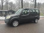 Fiat Doblò 1.4 Family Plus 7 PERSOONS, Voorwielaandrijving, Gebruikt, 4 cilinders, 7 stoelen