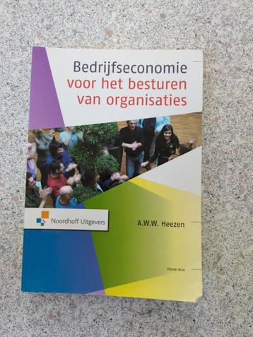 Bedrijfseconomie voor het besturen van organisaties beschikbaar voor biedingen