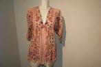 Antik Batik kleurrijke top in print iets uitlopend v hals 40