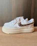 Nike sneakers panterprint wit maat 38.5, Wit, Nike, Ophalen of Verzenden, Sneakers of Gympen