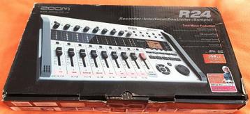Zoom R24, mobiele 24 sporen studio beschikbaar voor biedingen