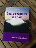 Door de vensters van God, Ophalen of Verzenden, Zo goed als nieuw
