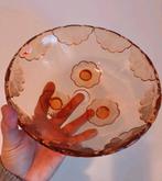 Vintage glazen schaal van geperst glas in een warme tint, Huis en Inrichting, Ophalen of Verzenden