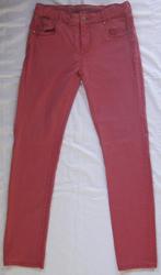 WE slim fit broek maat 158 rood met knoopsgatelastiek, Gebruikt, WE, Meisje, Ophalen