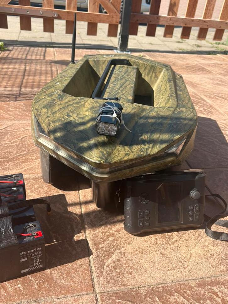 Endeavor XL Voerboot – met GPS, Fishfinder & totaal 6 accus, Watersport en Boten, Hengelsport | Karpervissen, Gebruikt, Overige typen
