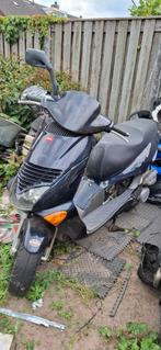 Aprilia leonardo 125cc in onderdelen, Ophalen, Zo goed als nieuw