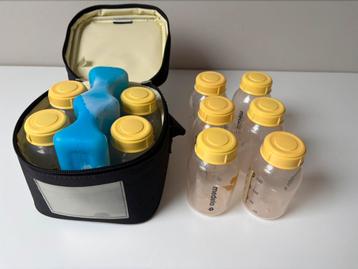 Medela koeltas + flesjes  beschikbaar voor biedingen