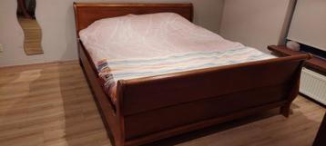 houten bed 2 persoons met spiraal 180-200 beschikbaar voor biedingen