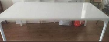 Superleuke witte houten eettafel  beschikbaar voor biedingen