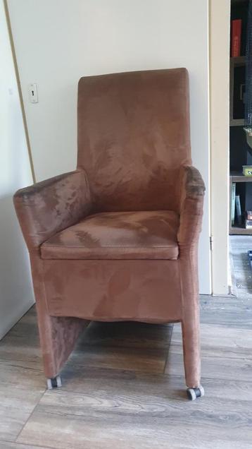 stoelen beschikbaar voor biedingen