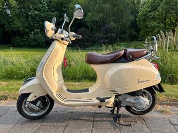 Vespa lxv 50 Siena 4takt beschikbaar voor biedingen