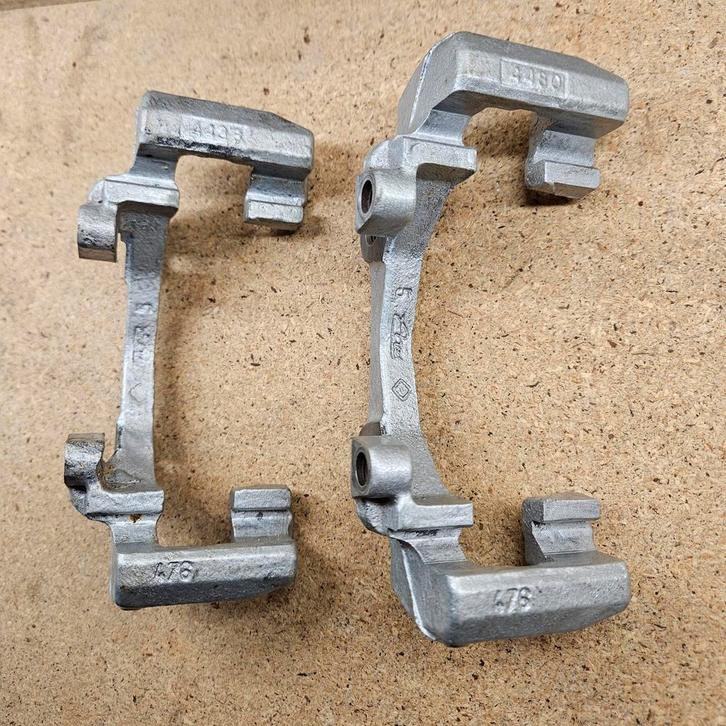 BMW 3 serie E46 - remklauwhouder/remankerplaat - achteras, Auto-onderdelen, Remmen en Aandrijving, BMW, Gereviseerd, Ophalen of Verzenden