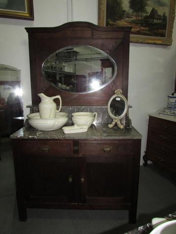 antieke eiken commode kaptafel ovale spiegel  250,00 beschikbaar voor biedingen