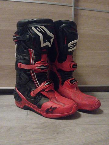 Alpinestars tech 10 maat 44.5 zwart rood beschikbaar voor biedingen