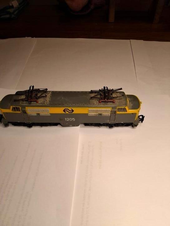 Marklin ëlektrische lokomotief 1205., Hobby en Vrije tijd, Modeltreinen | H0, Zo goed als nieuw, Wisselstroom, Märklin, Analoog