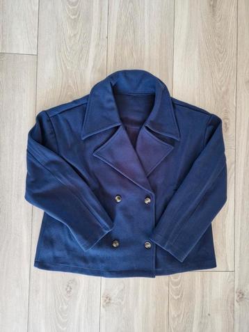 Leuk kort jasje donkerblauw maat 42, is helemaal NIEUW!  beschikbaar voor biedingen