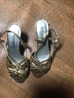 Goudkleurige dames schoentje, Ophalen of Verzenden, Zo goed als nieuw, Overige kleuren