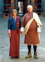 Buthan Gho (man), Kiri (vrouw) traditionele dracht Compleet, Verzenden, Zo goed als nieuw, Bovenkleding