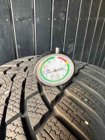 4 nieuwe Bridgestone winterbanden 235/45/R18 beschikbaar voor biedingen