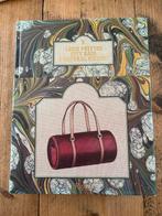 Louis Vuitton City Bags - A Natural History, Ophalen of Verzenden, Zo goed als nieuw, Overige onderwerpen