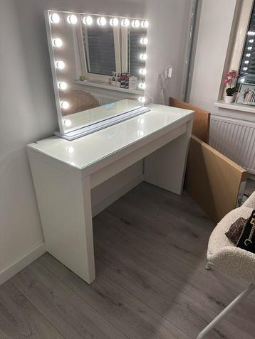 Malm make up tafel beschikbaar voor biedingen